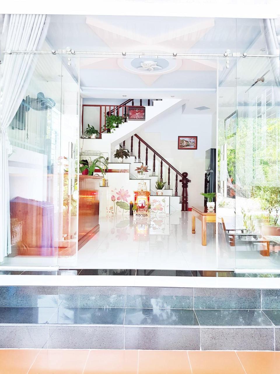 Homestay Gia Phu Chi Khu Co Ong Buitenkant foto